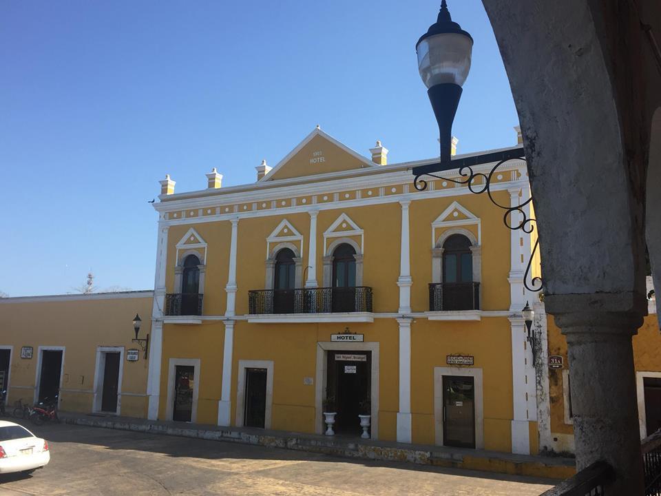 Hotel San Miguel Arcangel イサマル エクステリア 写真